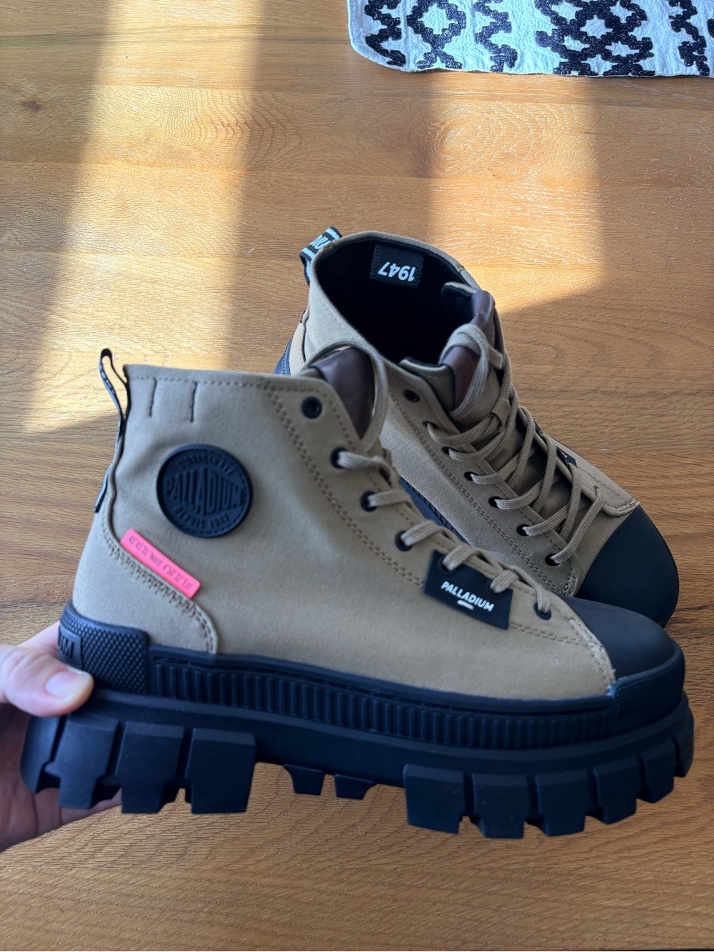 Palladium Combat-Style Platform Boots Womens shoe size 10